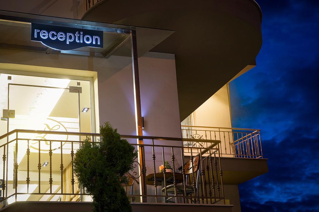 Pansion Zafeiriou Hotel แคซโทเรีย ภายนอก รูปภาพ