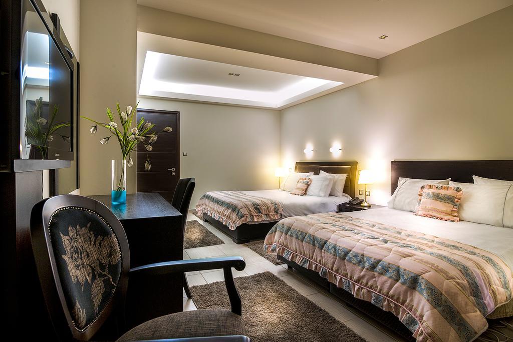 Pansion Zafeiriou Hotel แคซโทเรีย ภายนอก รูปภาพ