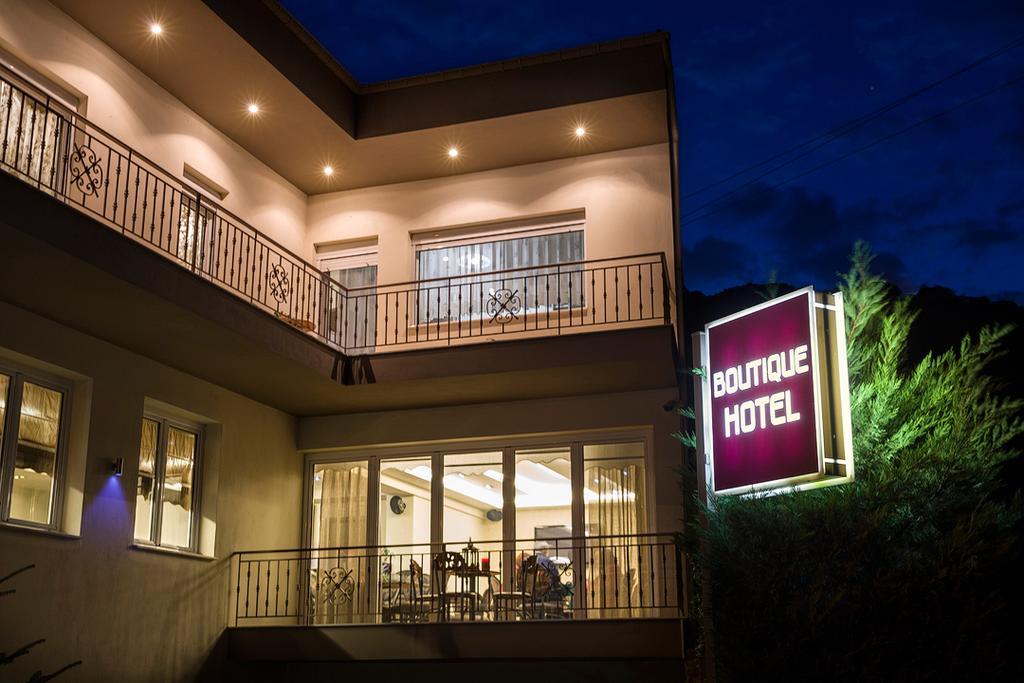 Pansion Zafeiriou Hotel แคซโทเรีย ภายนอก รูปภาพ