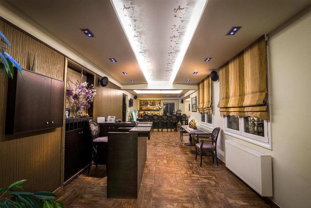 Pansion Zafeiriou Hotel แคซโทเรีย ภายนอก รูปภาพ